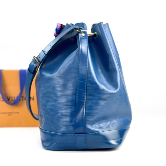 ❌SOLD❌ 🎉HP🎉 ✨🏝AUTHENTIC🏝✨ Louis Vuitton Shoulder Bag - Picture 4 of 15